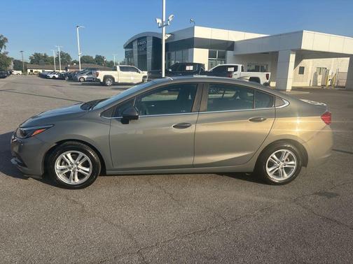 2017 Chevrolet Cruze LT