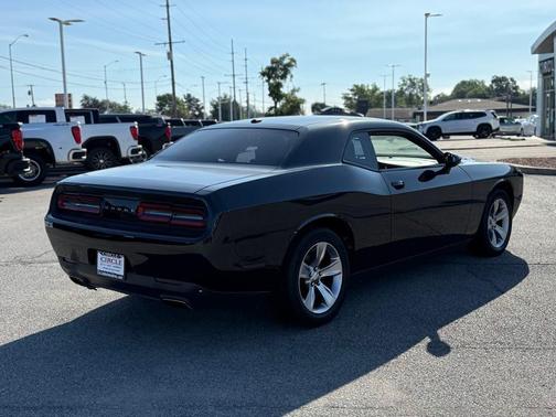 2016 Dodge Challenger SXT