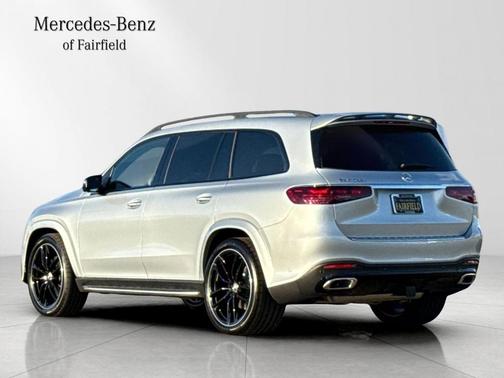 Cirrus Silver Metallic 2025 Mercedes-Benz GLS 580 Base 4MATIC