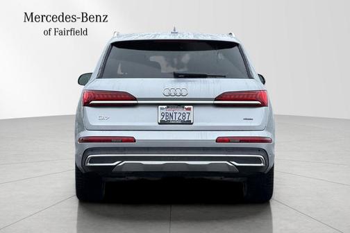 2022 Audi Q7 45 Premium Plus