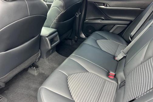 2023 Toyota Camry Hybrid SE