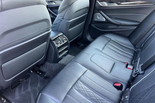 2018 BMW 540 i xDrive