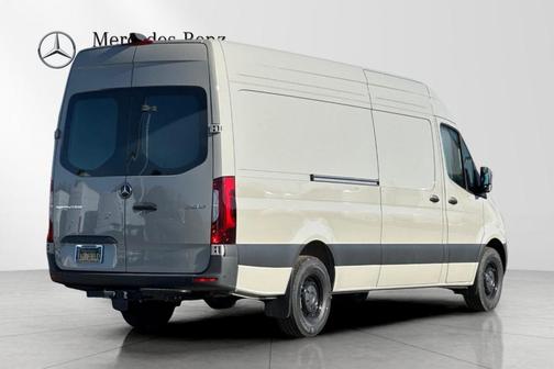 2025 Mercedes-Benz Sprinter 2500 High Roof