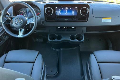 2025 Mercedes-Benz Sprinter 2500 144 WB Standard Roof Crew