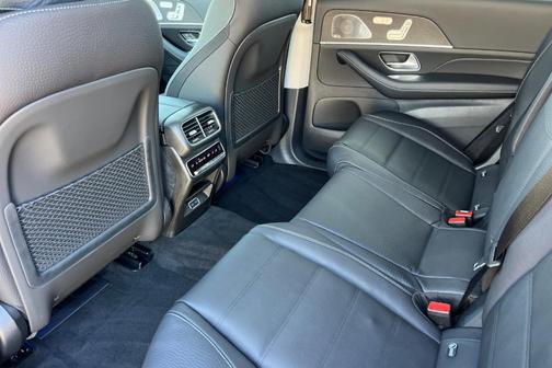 2026 Mercedes-Benz GLS 450