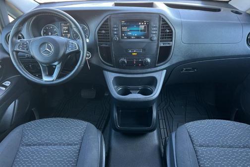 2022 Mercedes-Benz Metris Base
