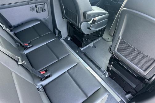 2025 Mercedes-Benz Sprinter 2500 144 WB Standard Roof Passenger