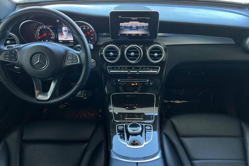 Polar White 2018 Mercedes-Benz GLC 300 Base
