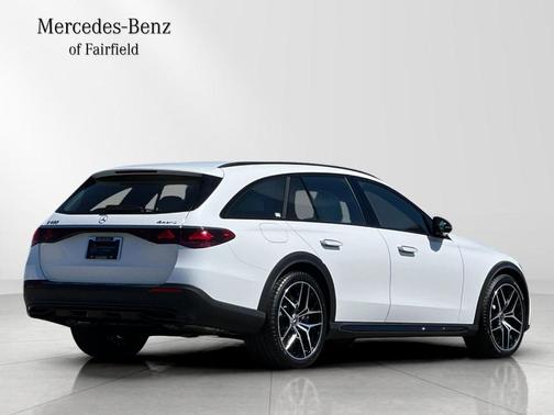 MANUFAKTUR Moonlight White Metallic 2026 Mercedes-Benz E-Class E 450 4MATIC