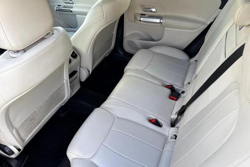 2022 Mercedes-Benz GLB 250 Base 4MATIC