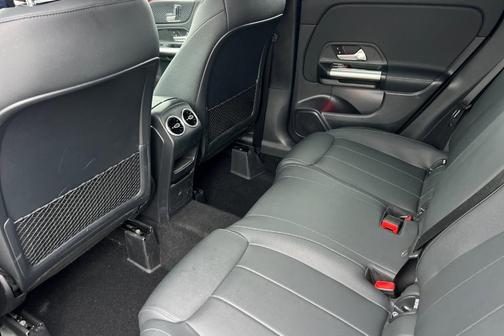 2025 Mercedes-Benz GLA 250 Base