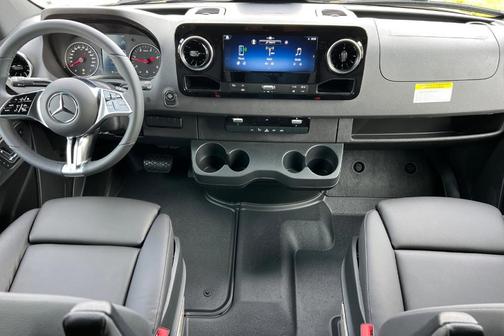 2026 Mercedes-Benz Sprinter 2500 Standard Roof