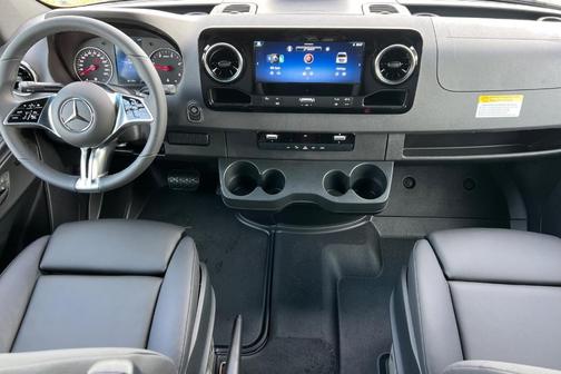 2026 Mercedes-Benz Sprinter 2500 Standard Roof
