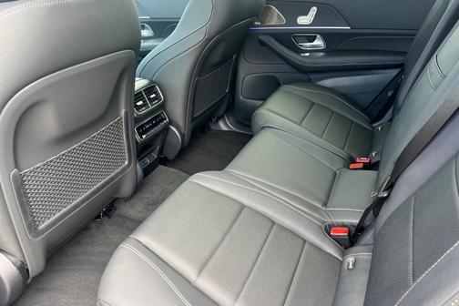 2026 Mercedes-Benz GLS 450