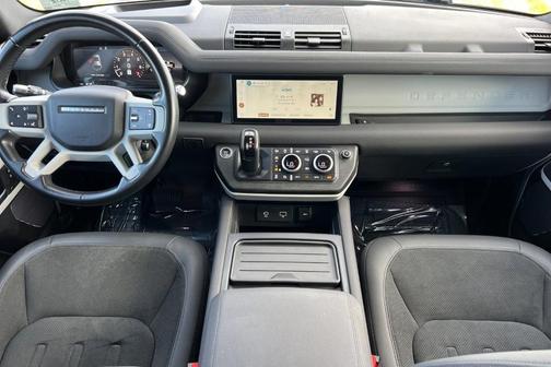 2021 Land Rover Defender 110 SE