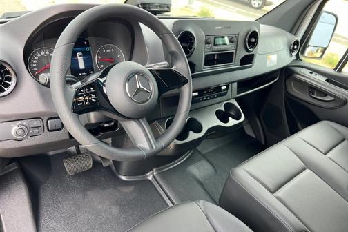2026 Mercedes-Benz Sprinter 2500 Standard Roof