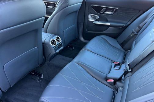 2025 Mercedes-Benz AMG C 63 S E Performance