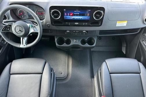 2025 Mercedes-Benz Sprinter 2500 Standard Roof
