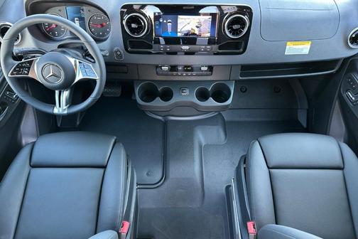 2025 Mercedes-Benz Sprinter 2500 Standard Roof