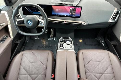 2025 BMW iX xDrive50