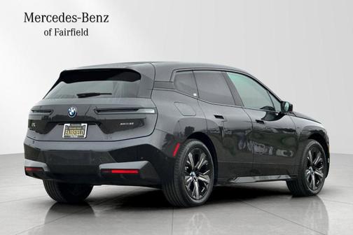 2025 BMW iX xDrive50