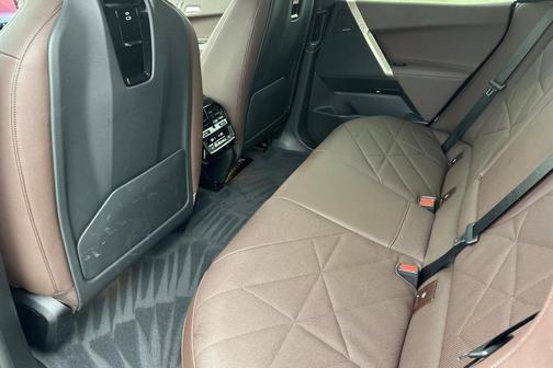 2025 BMW iX xDrive50