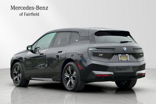 2025 BMW iX xDrive50