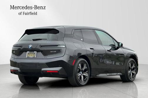 2025 BMW iX xDrive50