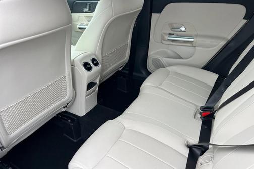 2025 Mercedes-Benz GLA 250 Base