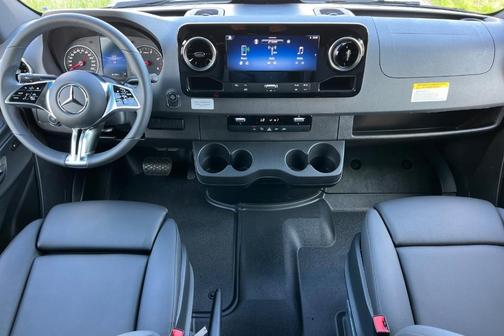 2026 Mercedes-Benz Sprinter 2500 Standard Roof
