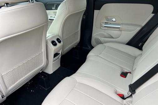 2025 Mercedes-Benz GLA 250 Base