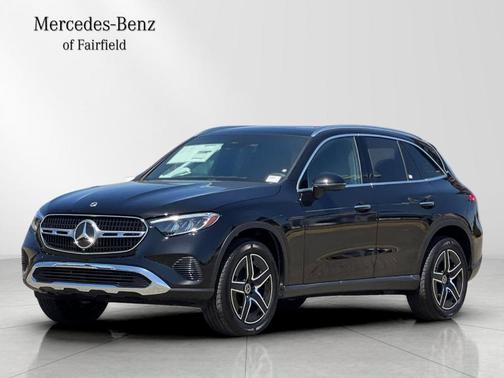 Obsidian Black Metallic 2026 Mercedes-Benz GLC 300 Base 4MATIC