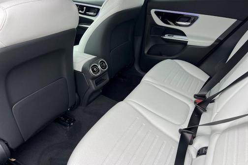 2026 Mercedes-Benz GLC 300 Base