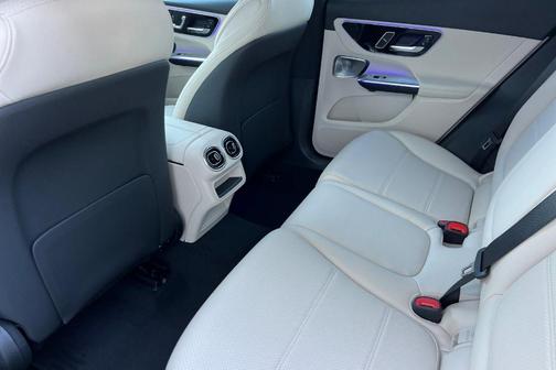 Graphite Gray Metallic 2026 Mercedes-Benz GLC 300 Base