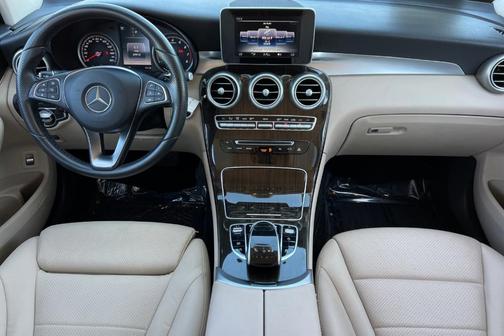 2016 Mercedes-Benz GLC-Class GLC 300