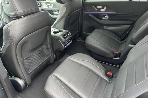 2026 Mercedes-Benz GLS 450 4MATIC