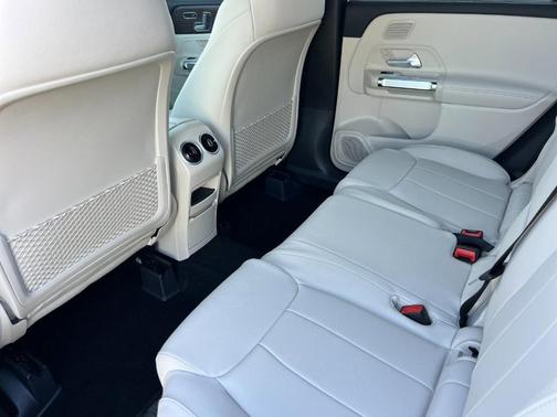 2026 Mercedes-Benz GLB 250 Base