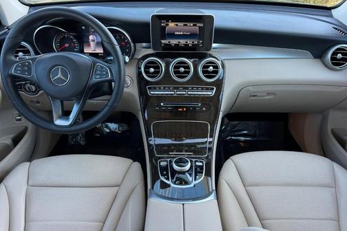 Black 2019 Mercedes-Benz GLC 300 Base