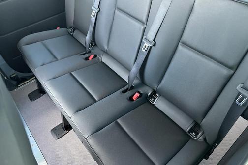 2025 Mercedes-Benz Sprinter 2500 144 WB Standard Roof Crew