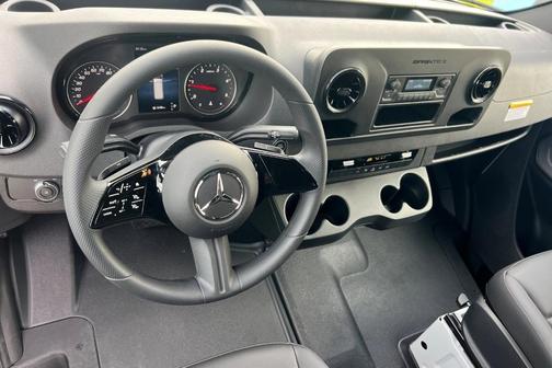 2026 Mercedes-Benz Sprinter 2500 Standard Roof