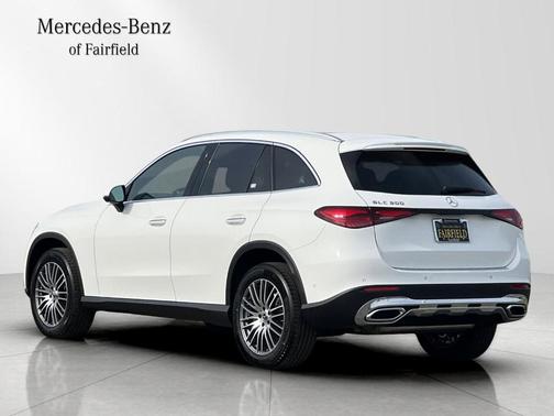 Polar White 2026 Mercedes-Benz GLC 300 Base