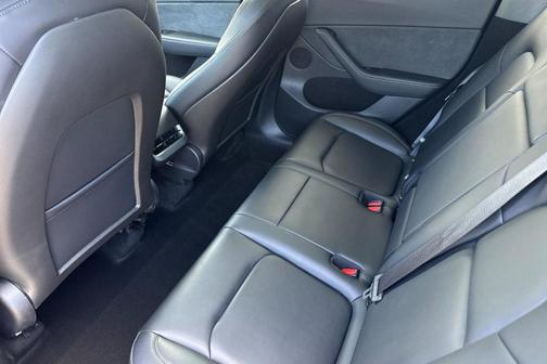Gray 2025 Tesla Model Y Long Range
