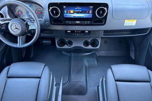 2025 Mercedes-Benz Sprinter 2500 Standard Roof