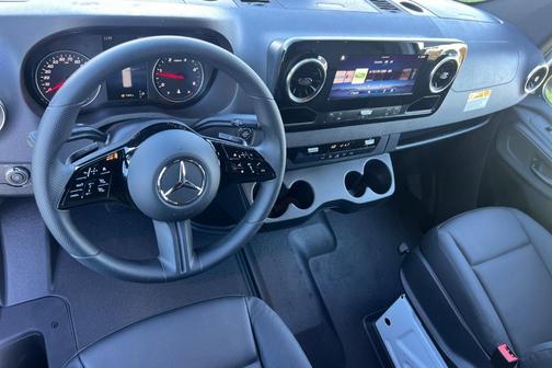 2026 Mercedes-Benz Sprinter 2500 High Roof
