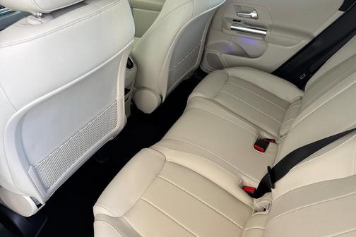 2026 Mercedes-Benz GLA 250 Base