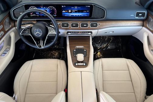 2025 Mercedes-Benz GLS 450 4MATIC