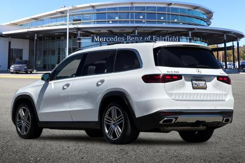 2025 Mercedes-Benz GLS 450 4MATIC