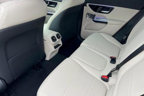 Polar White 2026 Mercedes-Benz GLC 300 Base