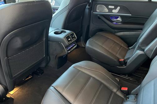 2025 Mercedes-Benz GLS 450 4MATIC