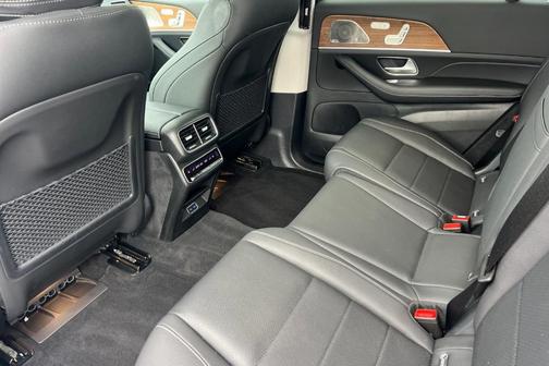 2026 Mercedes-Benz GLS 450 4MATIC